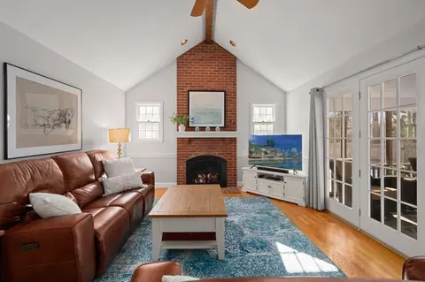 43 Ashley Pl, Reading, MA 01867 photo 11