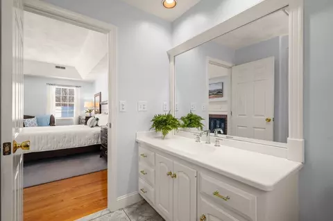 43 Ashley Pl, Reading, MA 01867 photo 24