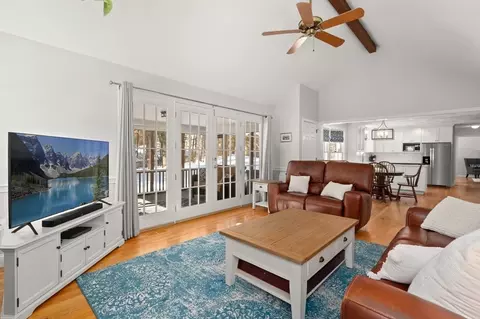 43 Ashley Pl, Reading, MA 01867 photo 9
