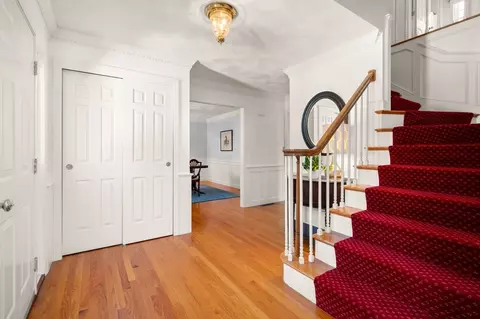 43 Ashley Pl, Reading, MA 01867 photo 3
