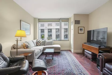 1 Charles St S #602, Boston, MA 02116