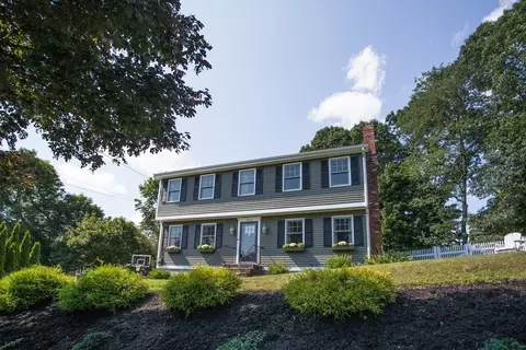 6 Pilgrim Hts, Beverly, MA 01915