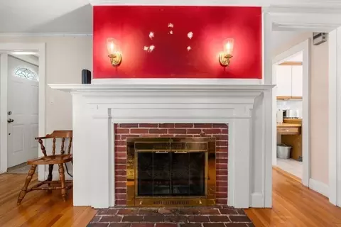 150 Laurel Dr, Needham, MA 02492 photo 4