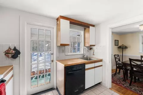 150 Laurel Dr, Needham, MA 02492 photo 7