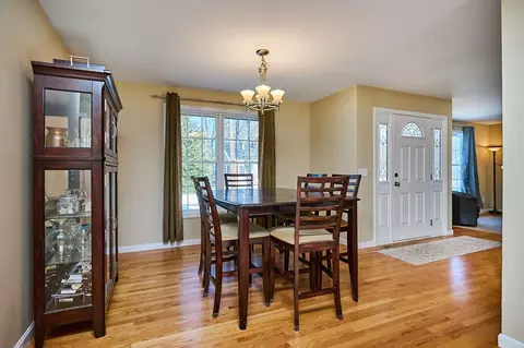 6 Wilton Rd, Easthampton, MA 01027 photo 10