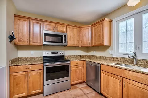 6 Wilton Rd, Easthampton, MA 01027 photo 13
