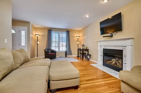 6 Wilton Rd, Easthampton, MA 01027 photo 6