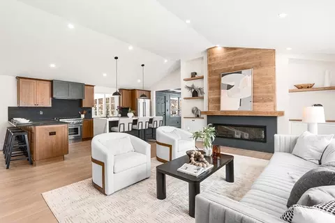 715 Summer St, Lynnfield, MA 01940