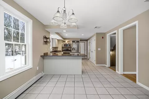 86 Hunter Rd, Uxbridge, MA 01569 photo 4
