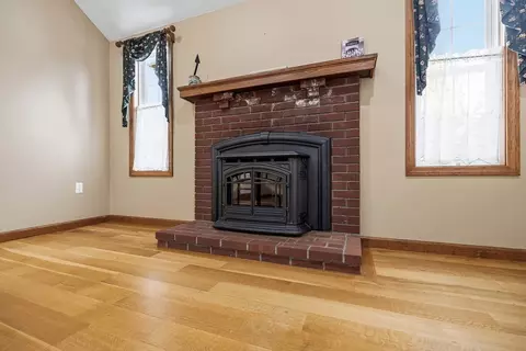 86 Hunter Rd, Uxbridge, MA 01569 photo 8