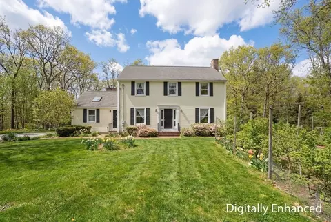 438 Tremont St, Rehoboth, MA 02769