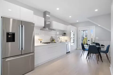 96 Cottage St #8, Boston, MA 02128