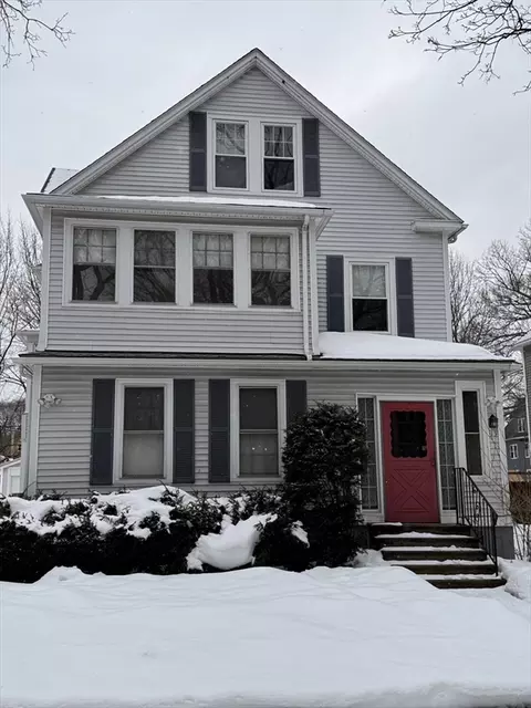 13-15 Pearl St, Holyoke, MA 01040