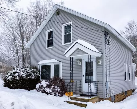 24 Railroad Ave, Dudley, MA 01571