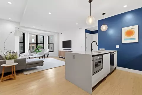 472 W Broadway #201, Boston, MA 02127