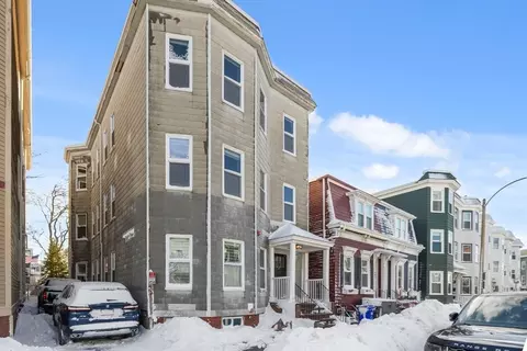 645 E 6th St, Boston, MA 02127