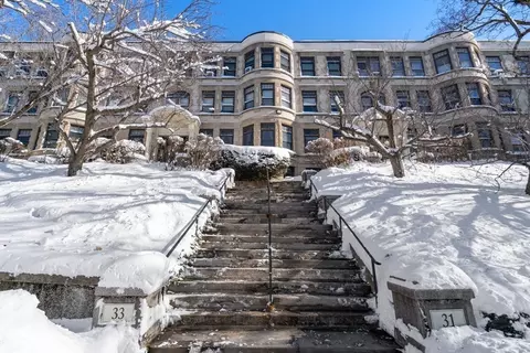 33 Westbourne Ter #4, Brookline, MA 02446
