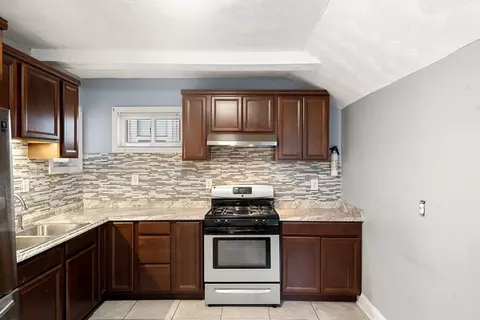 33 Waumbeck St, Boston, MA 02121 photo 6