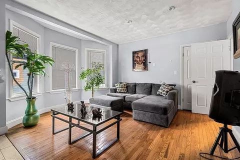 33 Waumbeck St, Boston, MA 02121 photo 4