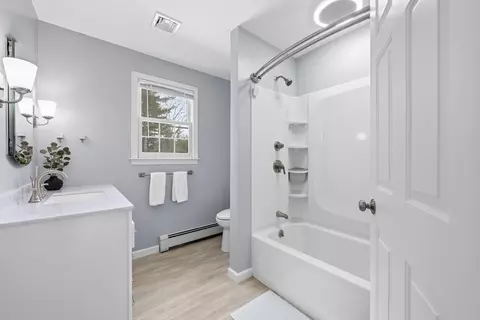 Bath - 5 Post Rd, Foxboro, MA 02035 photo 3 of 4