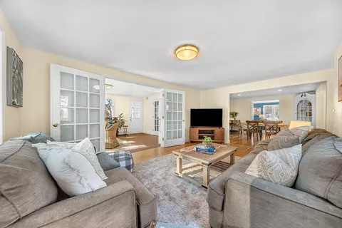 60 Sutton Rd, Needham, MA 02492 photo 4