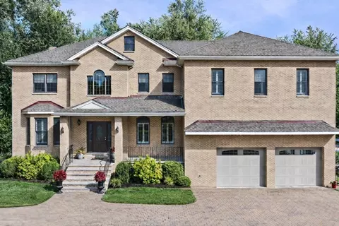 159 Main St, Lynnfield, MA 01940