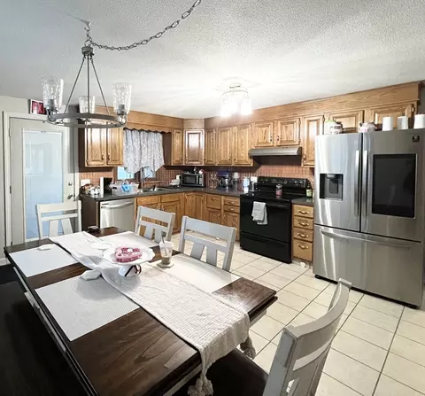 107 Enfield St, Indian Orchard, MA 01151 photo 5
