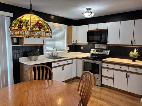 43 Marmon Ct, Springfield, MA 01129 photo 7
