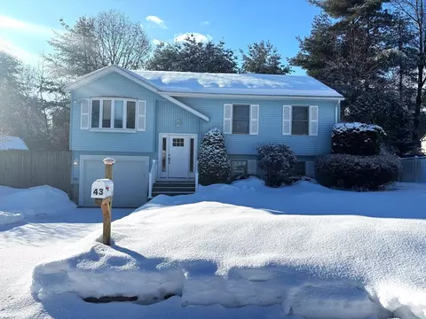43 Marmon Ct, Springfield, MA 01129