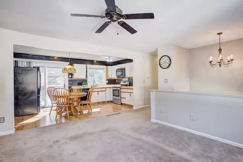43 Marmon Ct, Springfield, MA 01129 photo 5