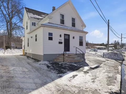 1034 Southbridge St, Worcester, MA 01610