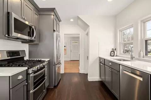35 Maple Rd, Melrose, MA 02176 photo 7