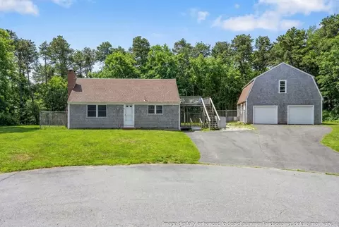 13 Pepper Ln, Harwich, MA 02645