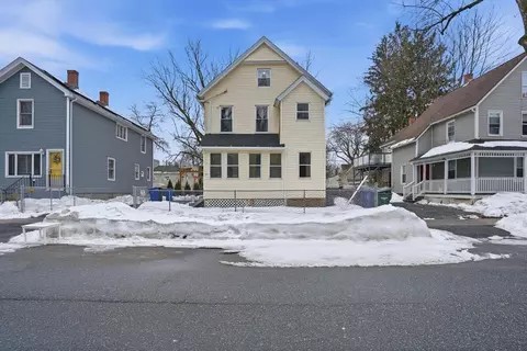 31 Washburn St, Springfield, MA 01107