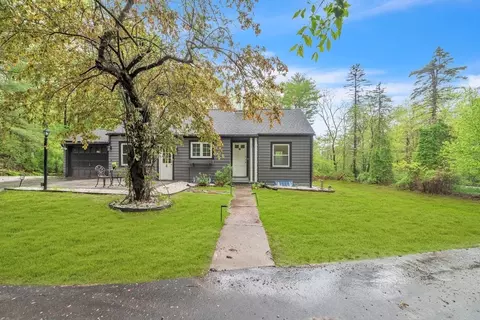 1962 Allen St, Springfield, MA 01118