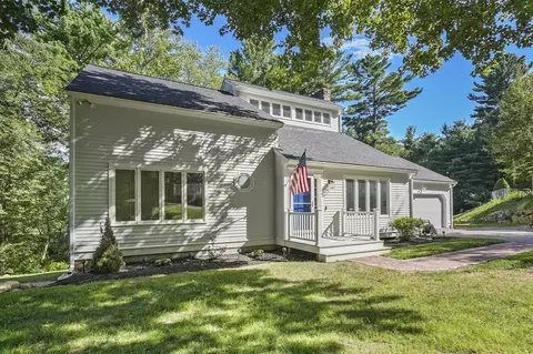 6 Barrows Rd, Mendon, MA 01756