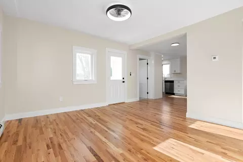20 Beacon St, Gloucester, MA 01930 photo 15