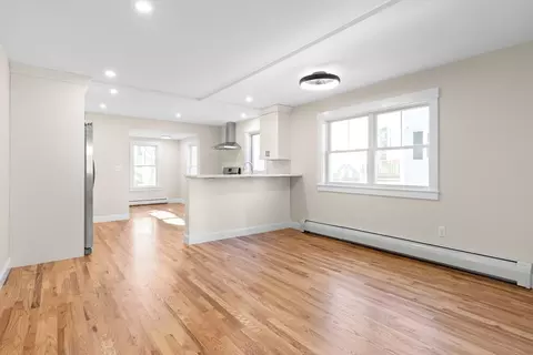 20 Beacon St, Gloucester, MA 01930 photo 4