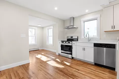 20 Beacon St, Gloucester, MA 01930 photo 6