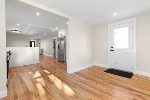 20 Beacon St, Gloucester, MA 01930 photo 11
