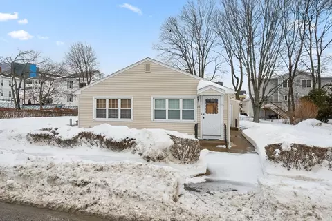 28 Granby, Worcester, MA 01604