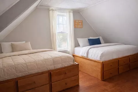 Bedroom - 156 Fort Hill St, Hingham, MA 02043 photo 3 of 3