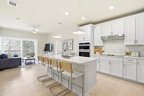300 Martins Lndg #505, North Reading, MA 01864
