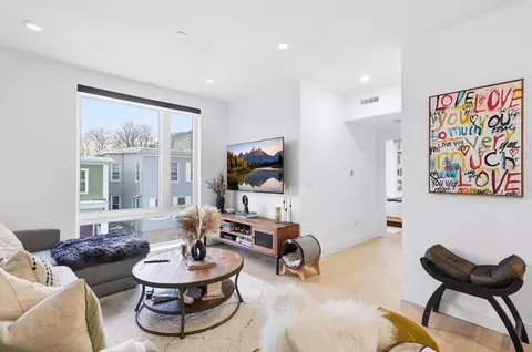 101 105 Condor St #304, Boston, MA 02128