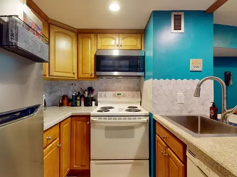 11 Margin St #7, Lynn, MA 01905 photo 6