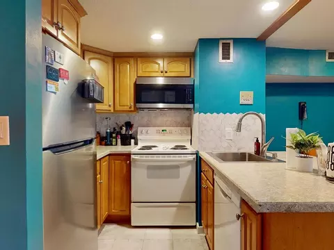 11 Margin St #7, Lynn, MA 01905 photo 5