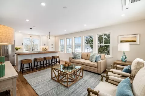 145 Main St #4, Essex, MA 01929