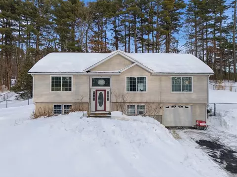 26 Water St, Oxford, MA 01540