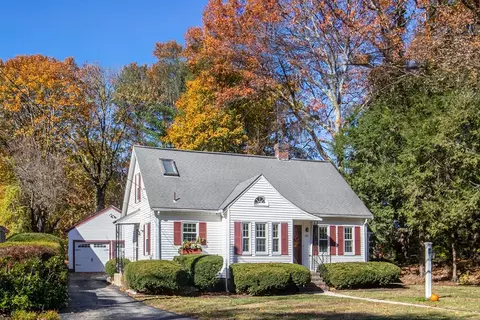207 Hartford St, Westwood, MA 02090
