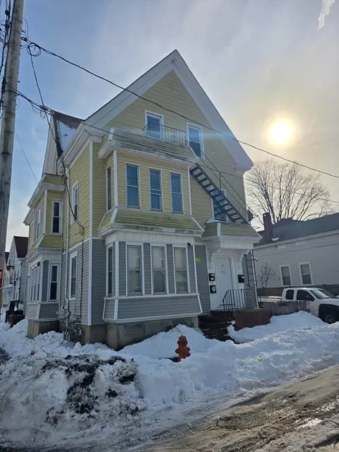 2 Rockland St, New Bedford, MA 02740